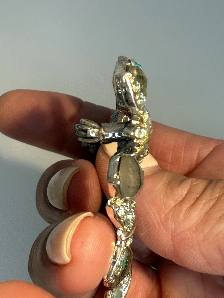 Heart Shaped Brooch Green White ANNE KLEIN Silver Tone - Image 2 of 4