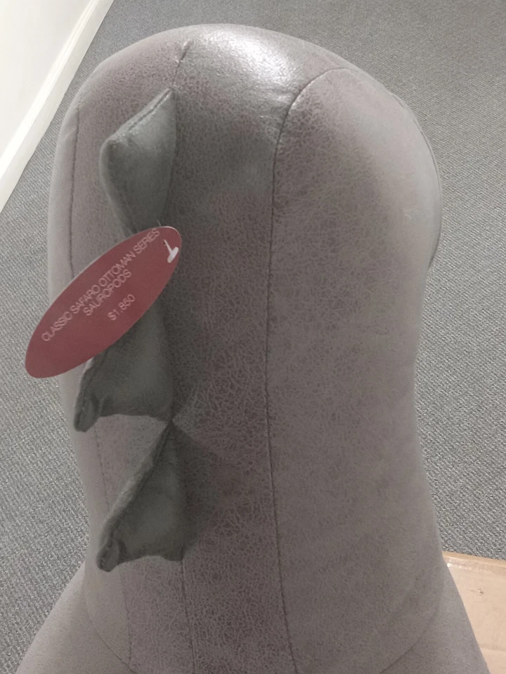 Saurópodos Joshua Steinberg Classic Safaro serie otomana Foto 4 de 4