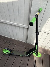 JD Bug Scooter for Kids Green/black, Foldable. 20cm Wheels