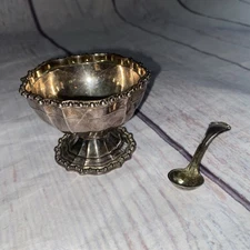Avon Hudson Manor Collection Salt Cellar & Spoon Set Silver Plate Vintage