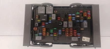 '07-'09 GMC SIERRA 1500 Engine Fuse Box OEM 1 Year Warranty!