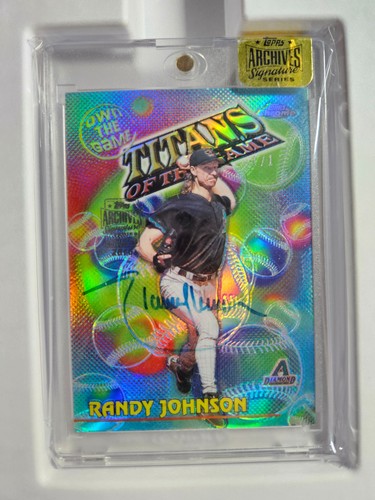 Randy Johnson [Refractor] #OTG27 2000 Topps Chrome Own the Game card