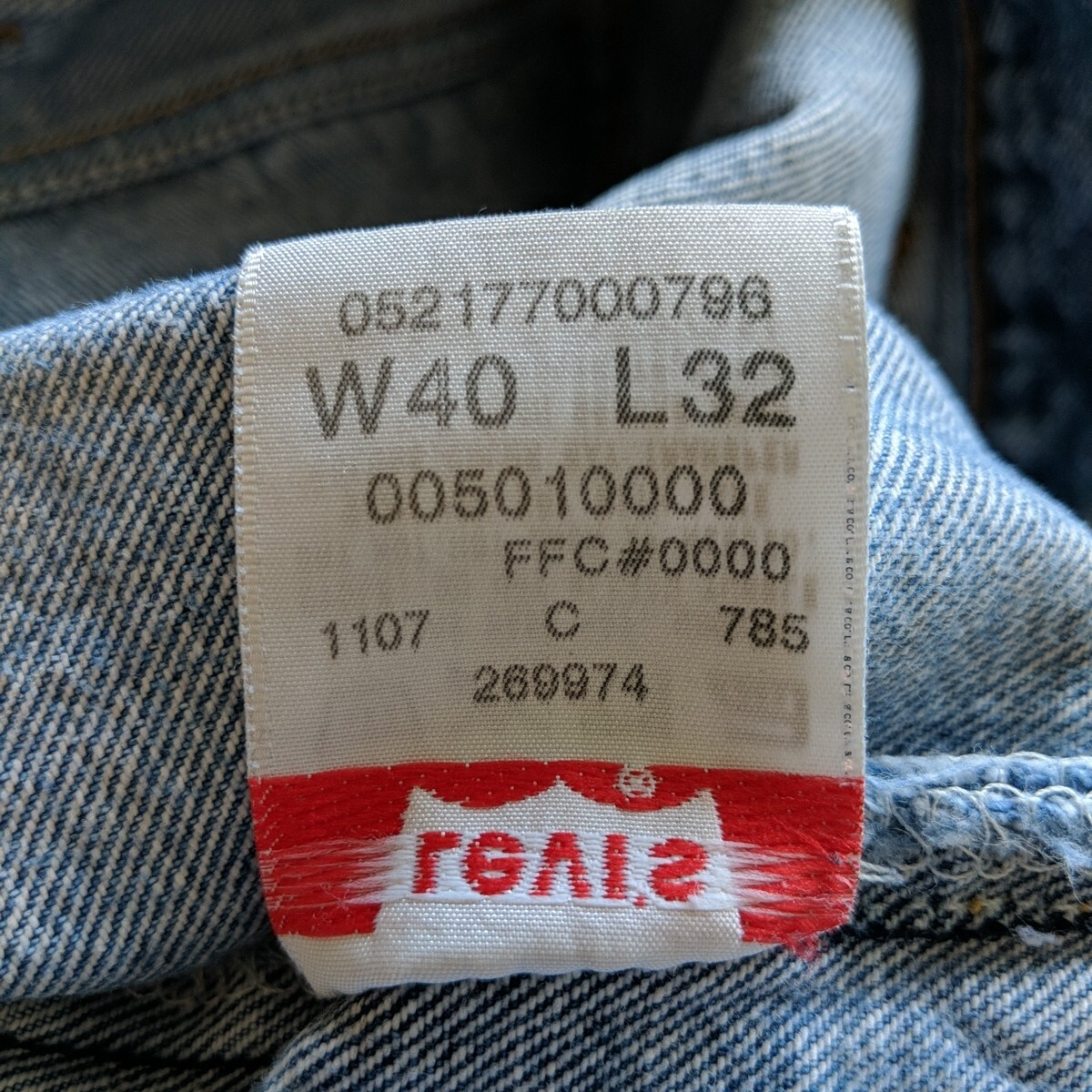 Levi's 501 Jeans Button Fly Mens Size 40x32 Straight Leg Denim