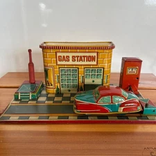 QUICK-START GAS STATION tin toy