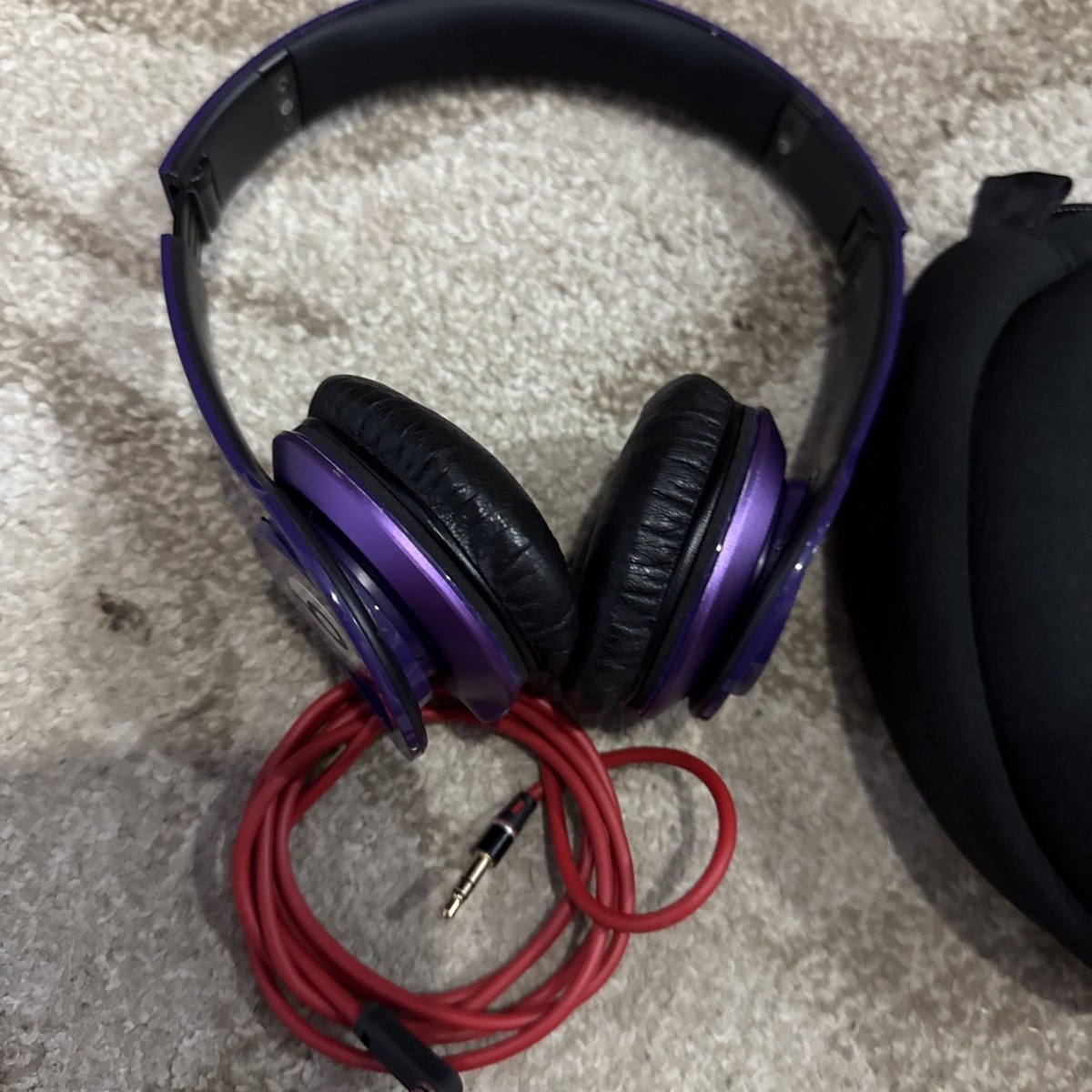 Beats by Dr. Dre Solo HD Headband Headphones - Purple Tested rare