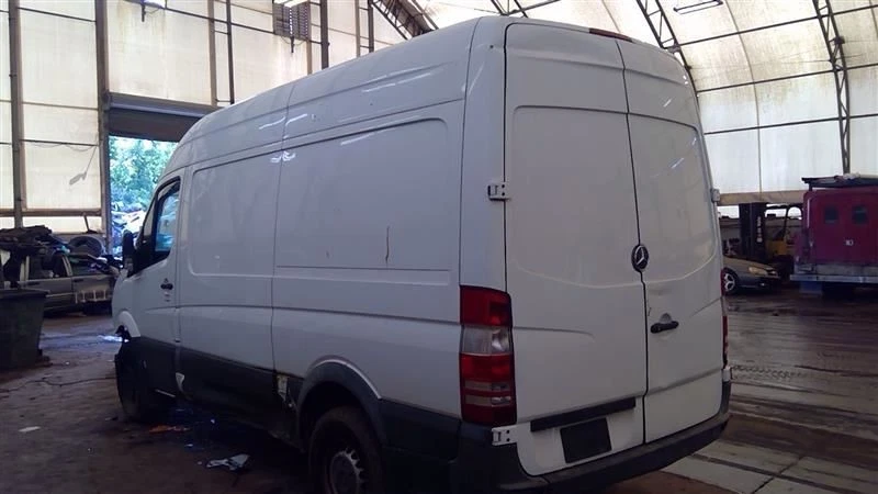 Pinza trasera izquierda conductor compatible con MERCEDES SPRINTER 2500 10-18 6204749 Foto 2 de 4