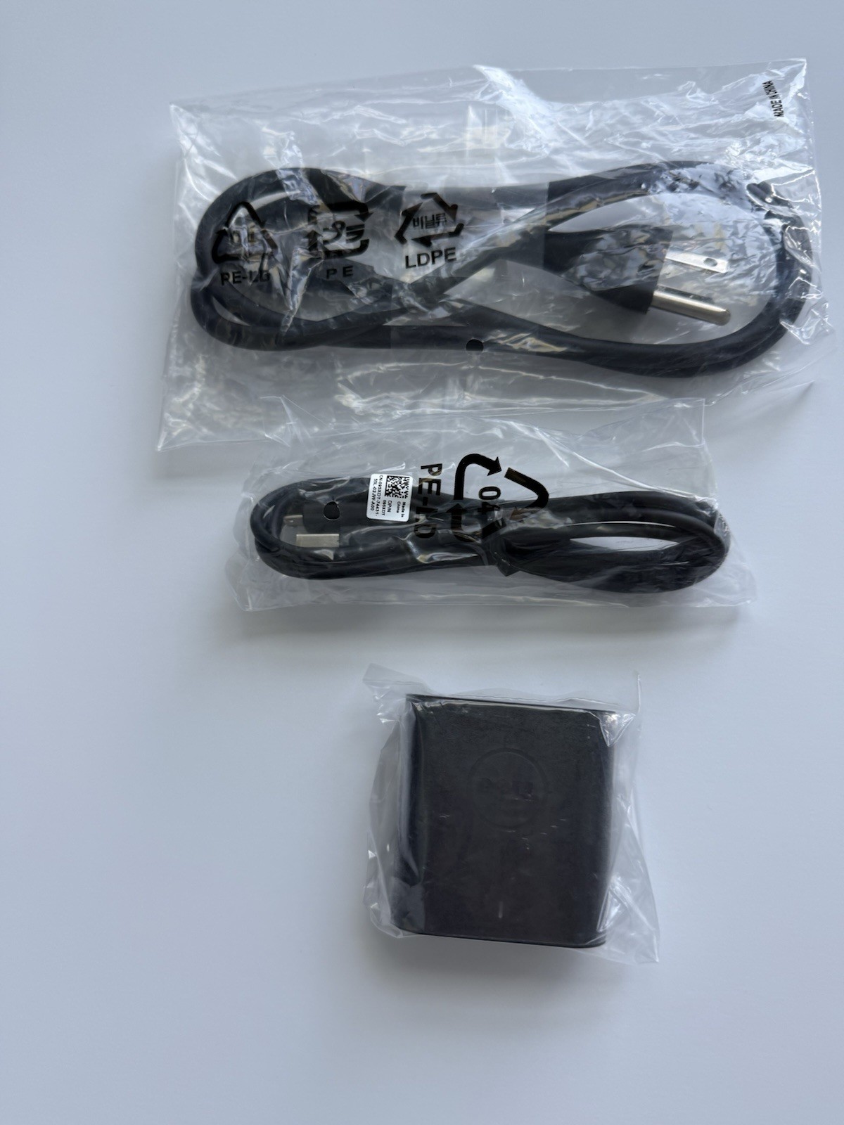 Genuine Dell 24W AC Adapter for Dell Venue 11 Pro Tablet HA24NM130 V7K60/KTCCJ
