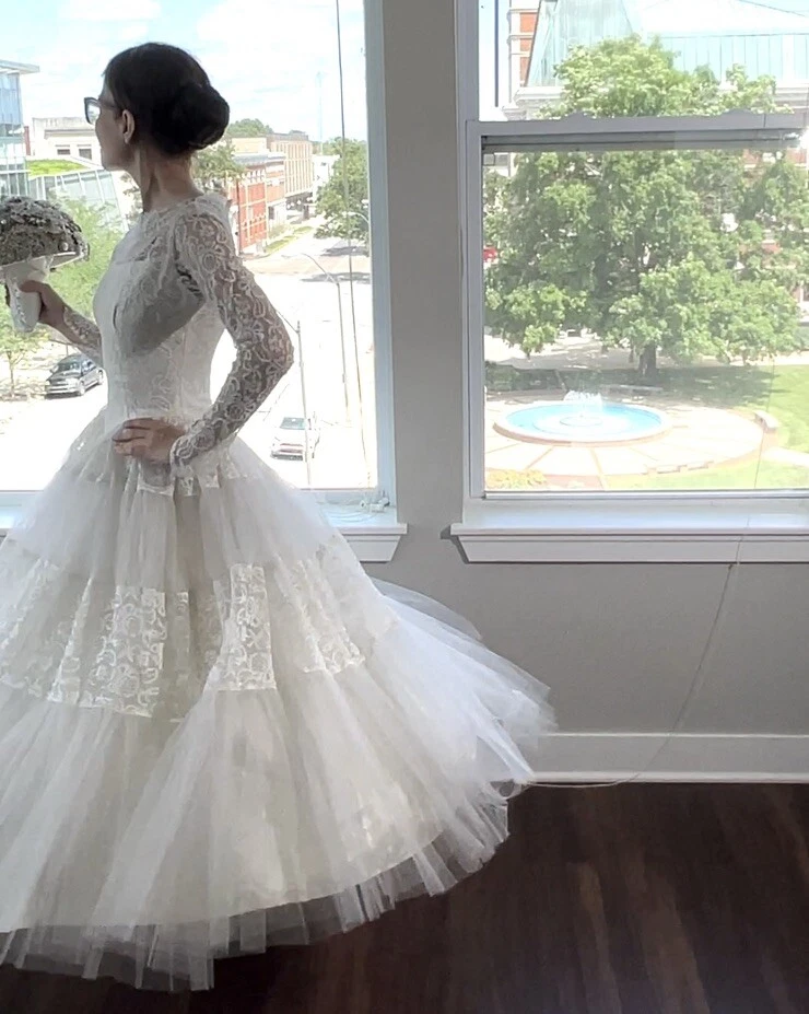 Vestido de novia vintage años 50 1960 MCM blanco tul + encaje LS longitud té XS Foto 2 de 4