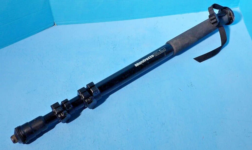 MANFROTTO MONOPOD 682B A3581700 MADE IN ITALY SELF STANDING W/ STRAP