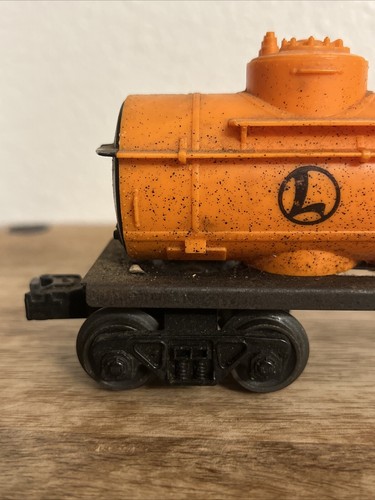 Lionel Lines Postwar O Gauge #6465 Orange 2 Dome Tanker Train - Picture 2 of 14