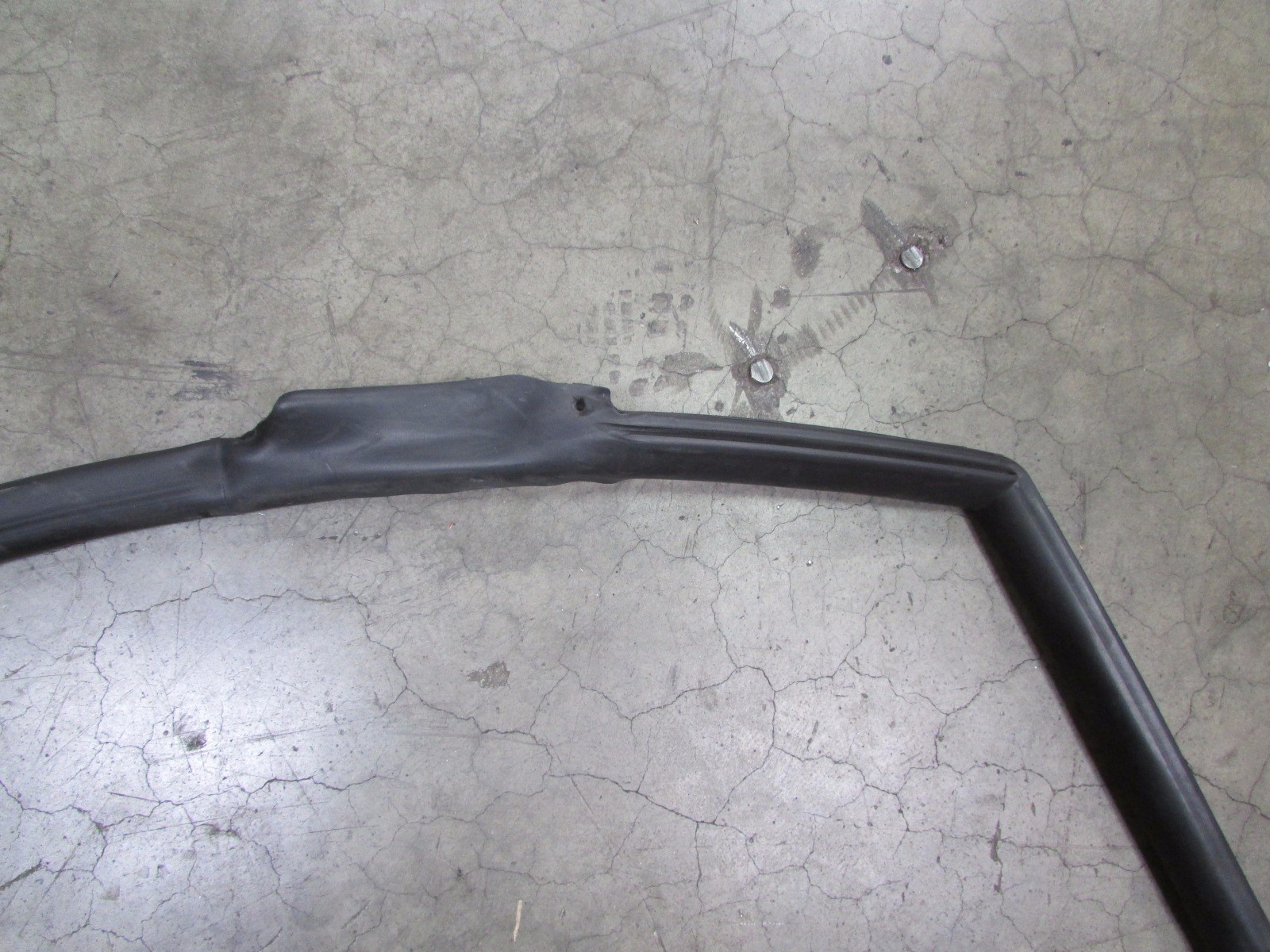 Lamborghini Gallardo Spyder, LH Left Door Weatherstrip Seal, Used, P/N 407831707