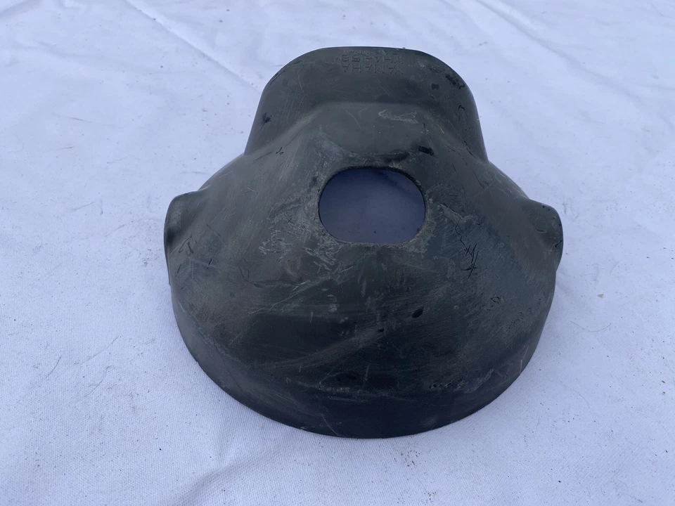 1982 Yamaha XS400 Maxim Headlight Bucket YHA-158 - Image 4 of 4