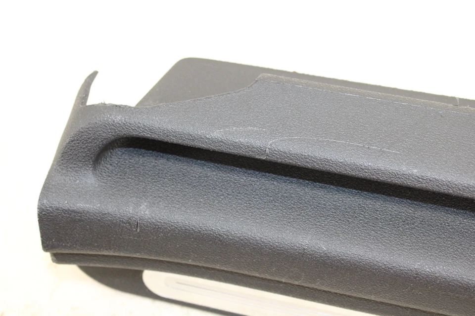 2007-2010 Saturn Sky Door Sill Trim Set OEM MO81 - Image 4 of 4