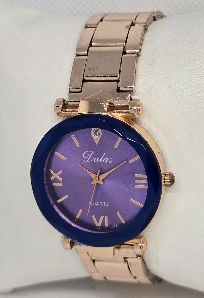 Reloj pulsera para mujer Dalas redondo esfera púrpura tono oro rosa números romanos 06 Foto 2 de 4