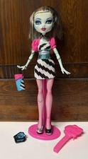 2009 Monster High Dawn of the Dance FRANKIE STEIN Doll Almost Complete Rare