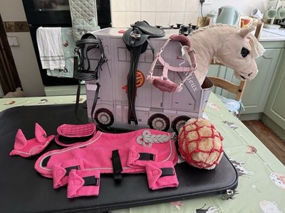 Lemieux Spielzeug Pony Popcorn mit Tack und Wassermelone Zubehör