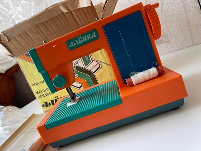 当時物　メーカー不明　レーシングスタイル　32パイ　MADE IN ITALY Vintage Soviet Brand New Original USSR Children's Sewing machine