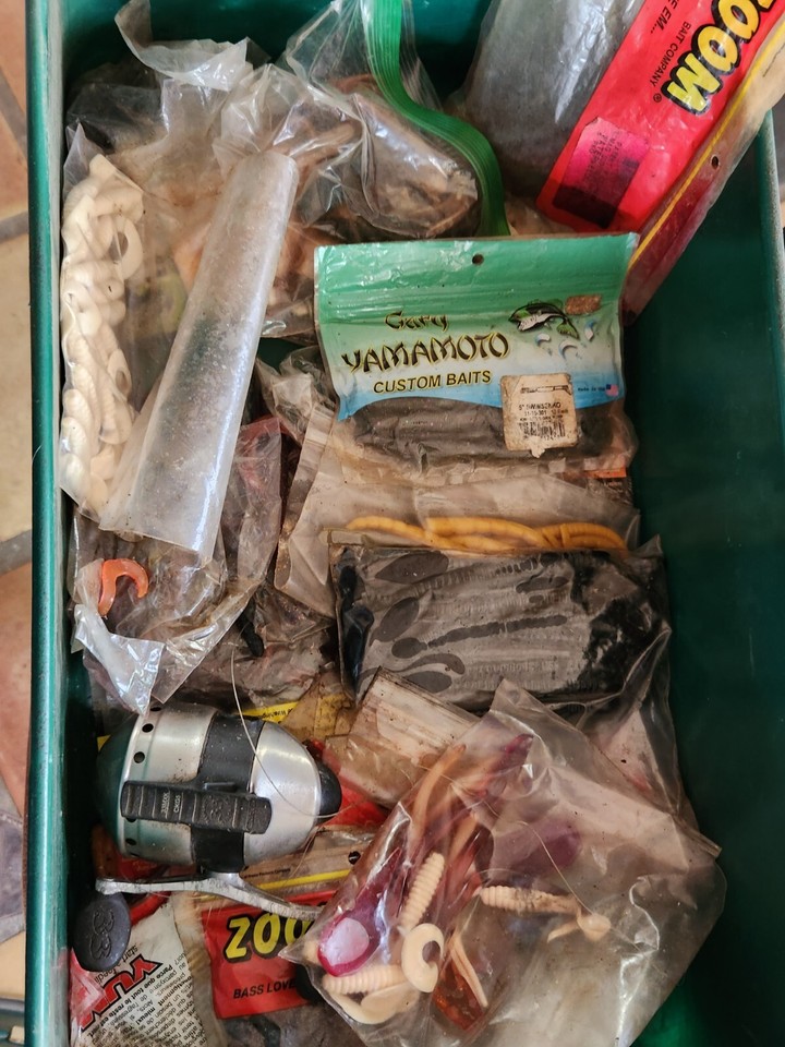 Boîte De Pêche Vintage UMCO 3500 – Verte, Fibre De Verre, Plusieurs Casiers