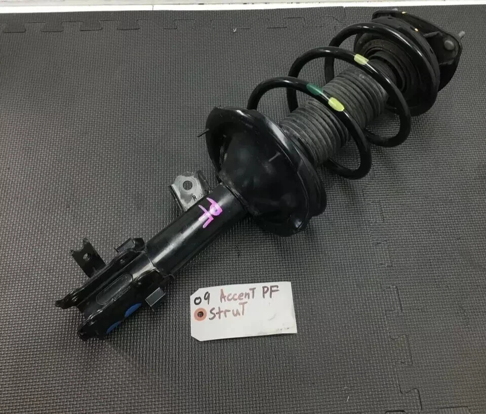 06-11 Hyundai Accent Hatchback Passenger Right Front Suspension Strut OEM - Image 2 of 4