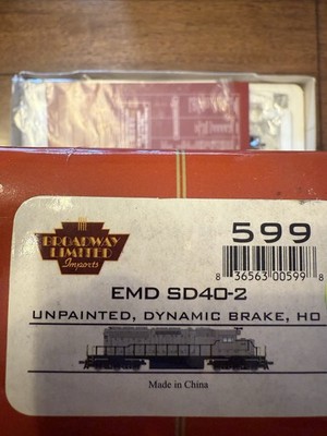 Broadway Limited #599 EMD SD40-2 unpaint., dynamic brake, Sound/DC/DCC, HO Grey