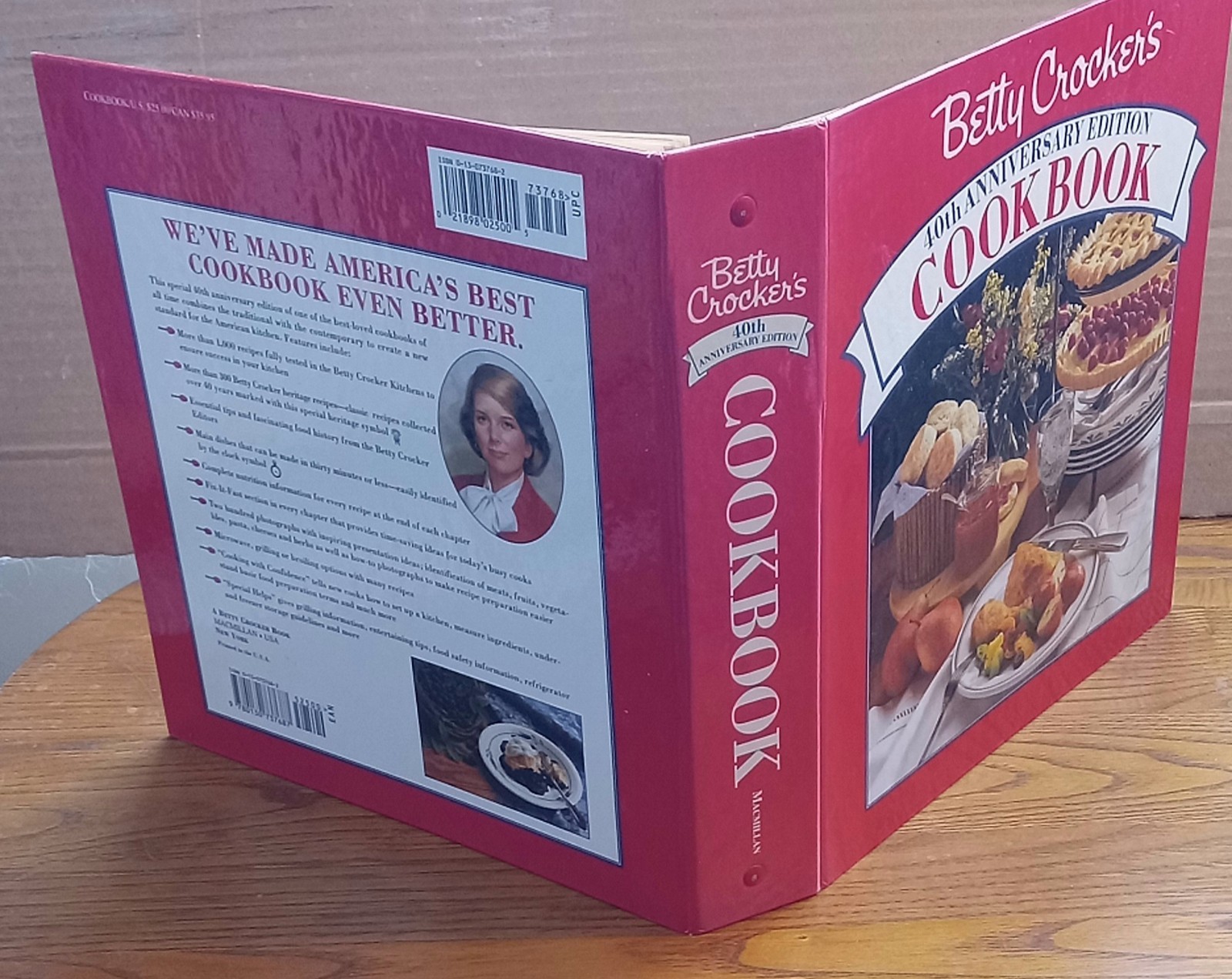 BETTY CROCKER 40th ANNIVERSARY COOKBOOK 1991, 7th EDITION, 5-RING, VG PREOWNED