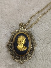 Vintage Gold Tone Cameo Style Pendant Necklace Black Cabochon.