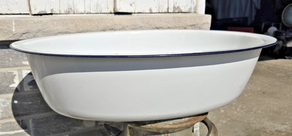 Large Enamel Ware Tub Basin Oval Wash Bowl 25 1/2 White Blue Baby Bath Farmhouse - Image 2 of 4