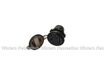 Evolution D5 D-MAX, 12V USB Charge Port