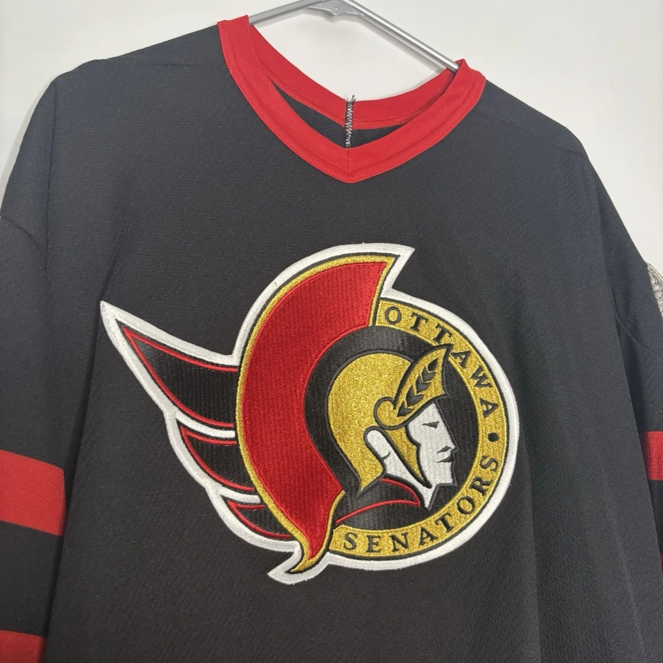 Camiseta deportiva de hockey negra vintage de los Ottawa Senators para hombre XL máscara NHL 90 años 80 negra de colección Foto 3 de 4