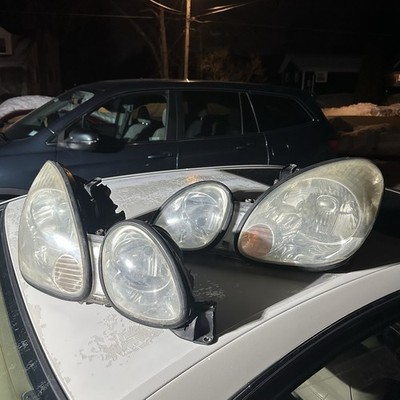 1999-2005 Lexus GS300 Headlights Left and Right Set OEM Used with Scratches