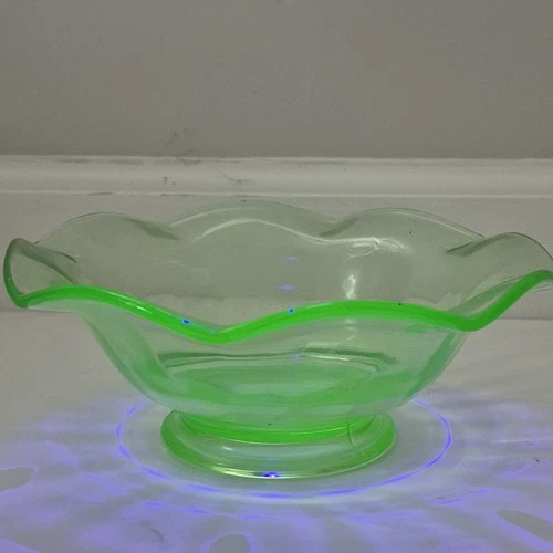 Antique  Vaseline Uranium Depression Indiana Glass Bowl Uv Reactive