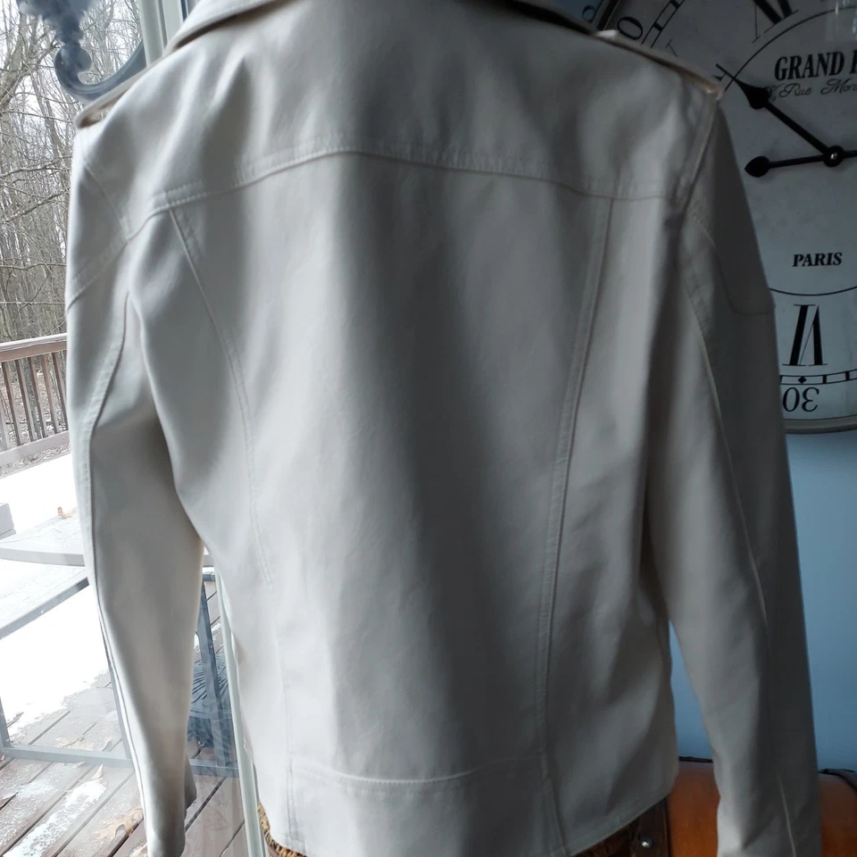 Chaqueta Nanette Lepore blanca imitación cuero cremallera diagonal talla 10 para mujer -  Foto 3 de 4