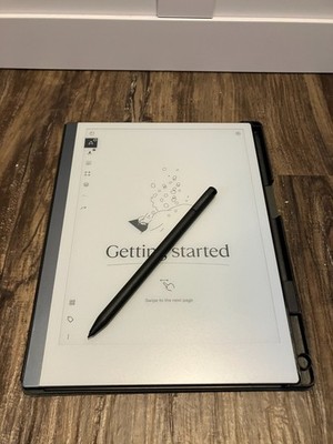 reMarkable 2 Paper Tablet 10.3'' RM110 with extras - Preowned