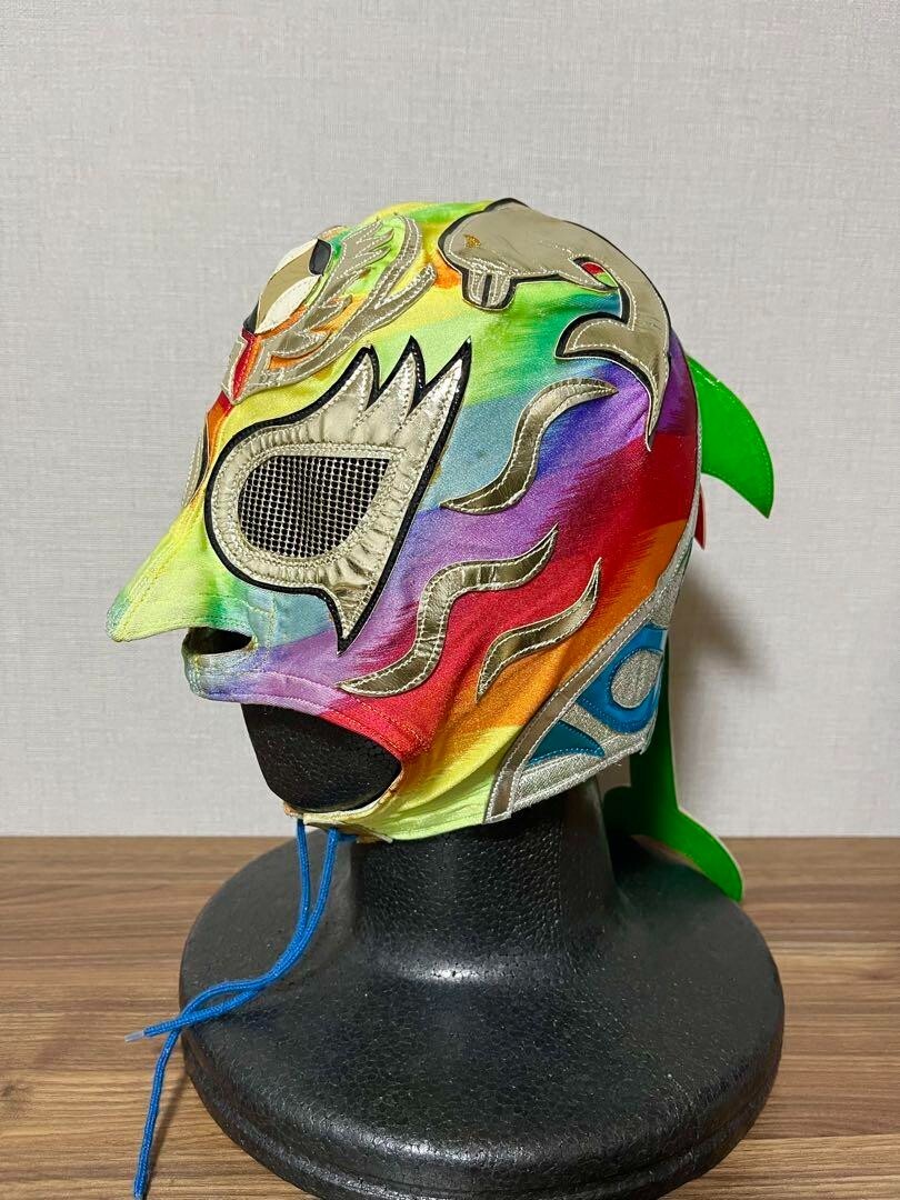 Super Delfin WRESTLING MASK Professional Wrestling autographed