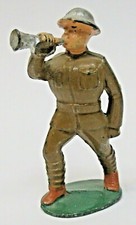 older Barclay BUGLER LONG STRIDE B-030 dime store lead soldier figure