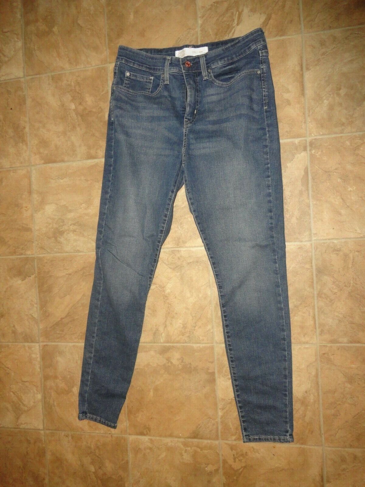 Women's Signature Levi Strauss Totally Shaping Skinny Jeans Size 8-10?  30x28 | eBay
