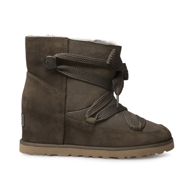 ugg femme lace up boots