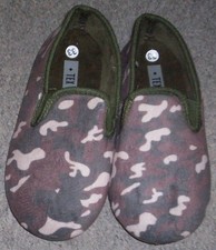 Chaussons pantouffles vert kaki Tex taille pointure 33