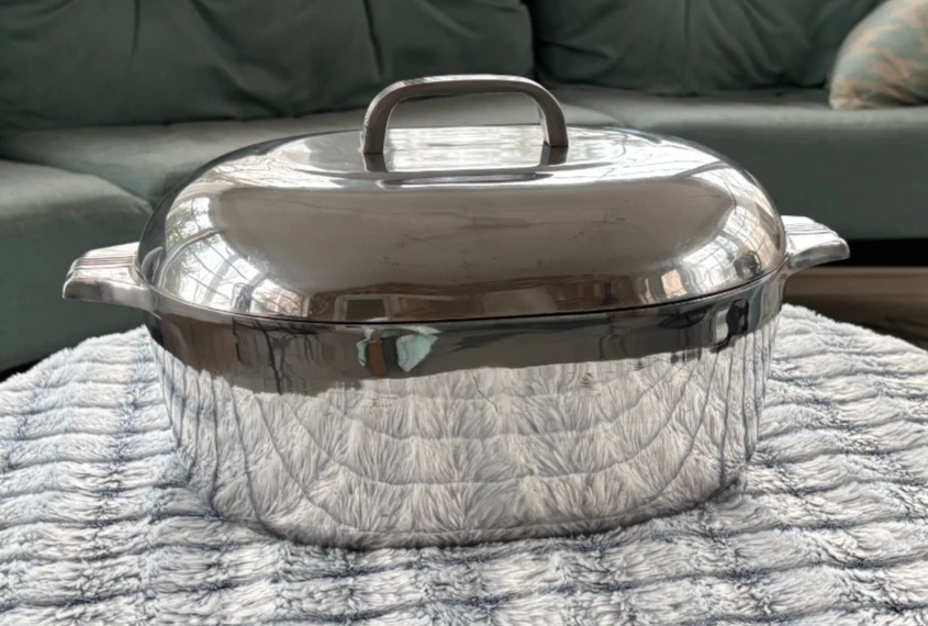 Vintage Magnalite 4265p Dutch oven; trivet; lid
