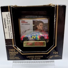 Jeff Gordon 24 Dupont 1995 Racing Champions Premier Edition 1:64 Scale
