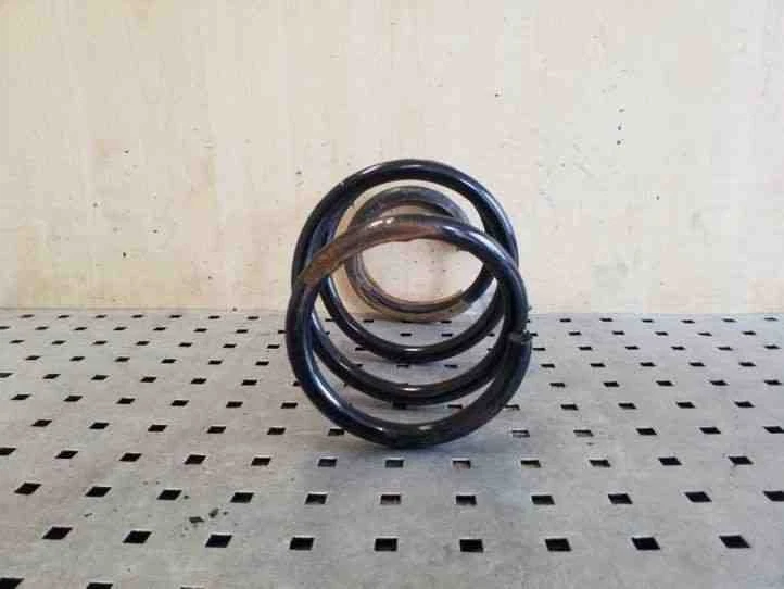 Muelle delantero izquierdo DACIA SANDERO 1.2 gasolina 55kw 2016 26204634 - Imagen 3 de 3