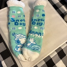 Peanuts - Sherpa Lined Socks - Snoopy Snow Day - NWT