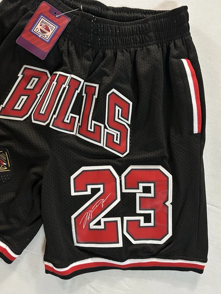 Pantalones cortos de baloncesto Chicago Bulls rojos retro con bolsillo Foto 3 de 4