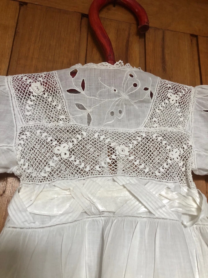 ancienne robe de baptême en broderie anglaise et dentelle crochet - Photo 2/4