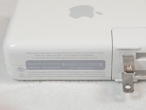 Apple AirPort Extreme Base Station A1408 & Airport Express Base Station A1084 - Picture 13 of 14