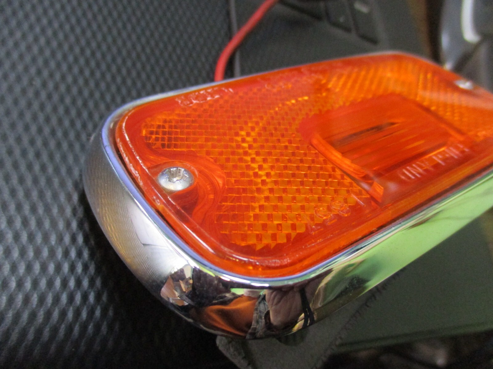 Rolls Royce Silver Shadow, Wraith, Corniche, Bentley T side marker lamp RHF used