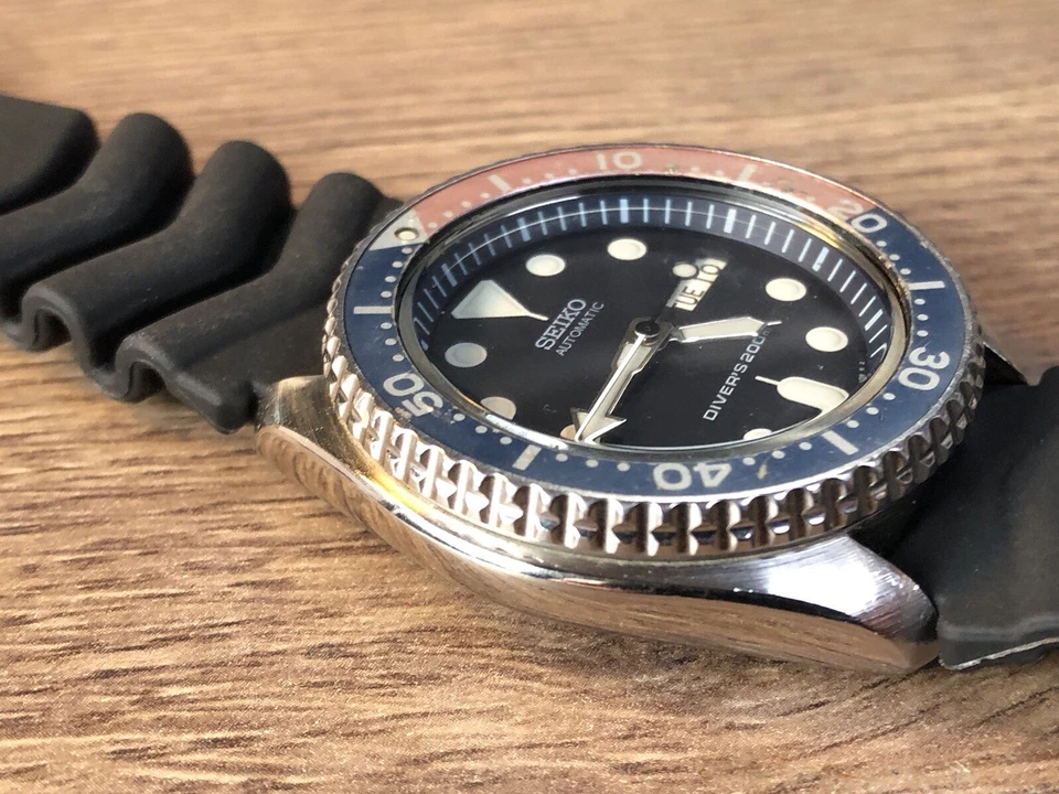 Seiko Pepsi Bezel  Men's Watch - SKX009 Classic Automatic Diver Rubber Strap, photo 2 of 5