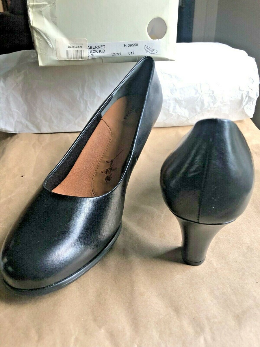 Ros Hommerson CABERNET Classic Round Toe Pump Black PATENT Leather