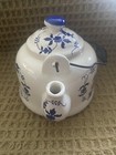 Vintage Blue Onion Style Porcelain Tea Pot Metal Handle Price Imports Japan — photo 3