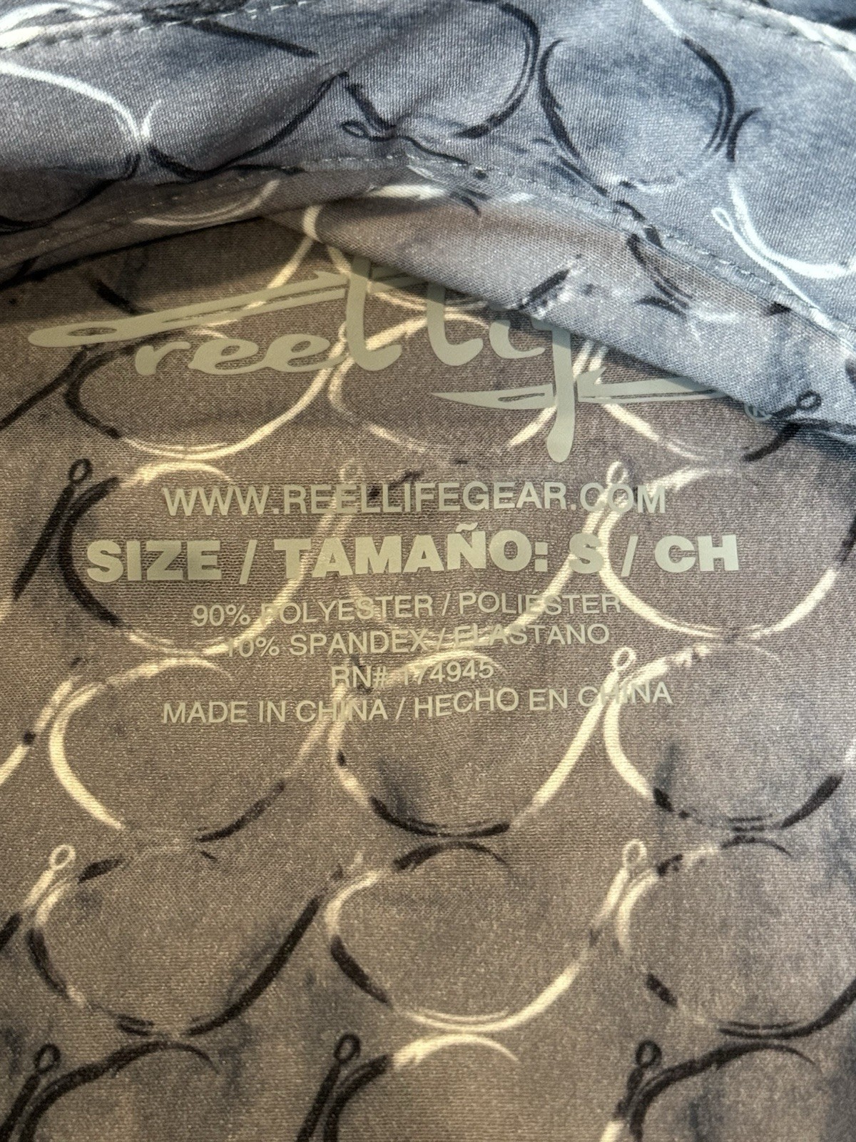 Reel Life Gear Shirt Small Fish Scales Silver Filigree Water Sports Pockets NEW